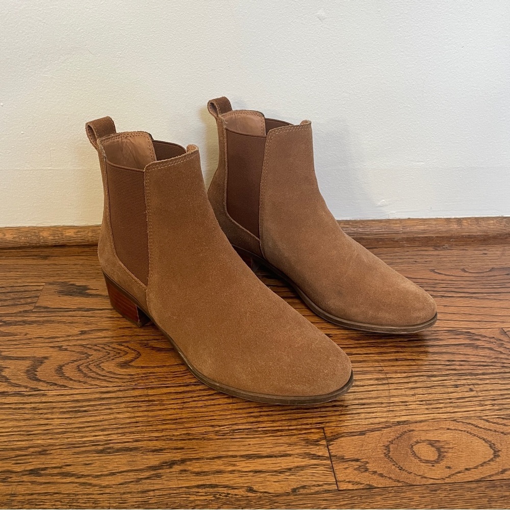 Steve Madden Dover ankle Chelsea boots bootie Leather Suede Neutral Pull On Work - Picture 4 of 13